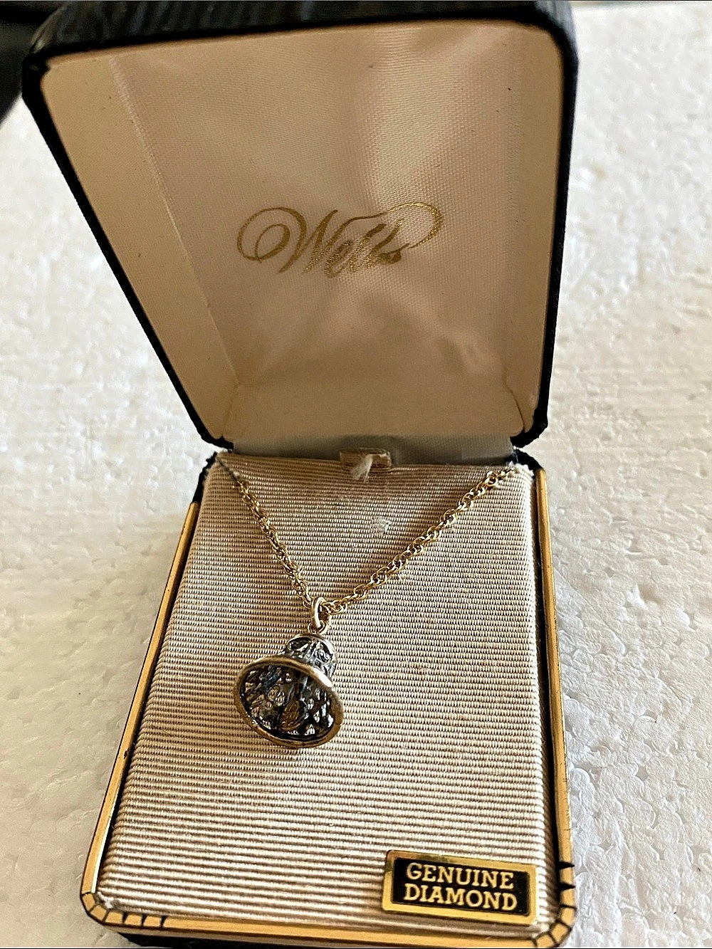 Wells Bell Pendant Necklace Gold & Diamond